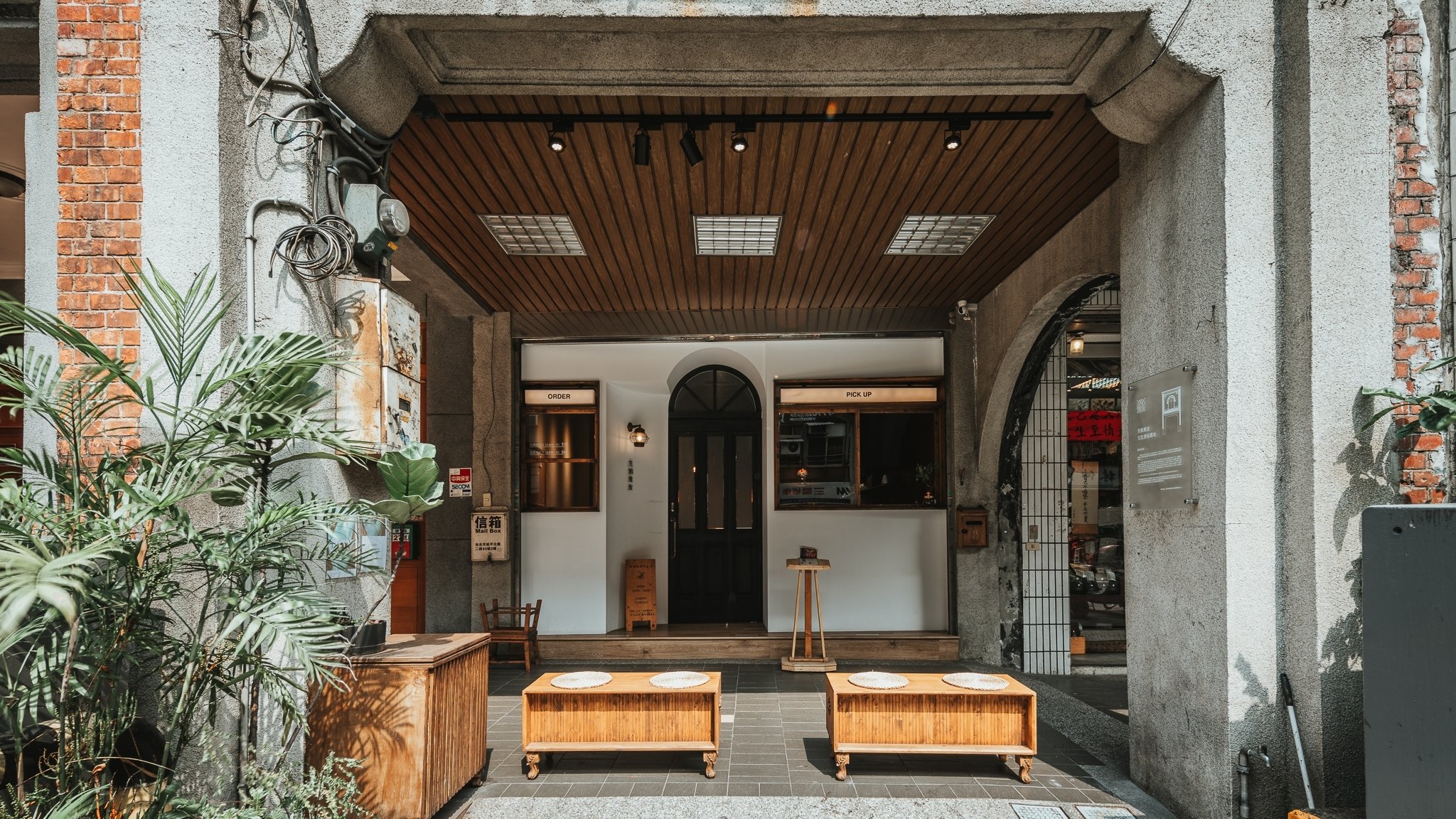 芙稻菓室大稻埕老屋入口
